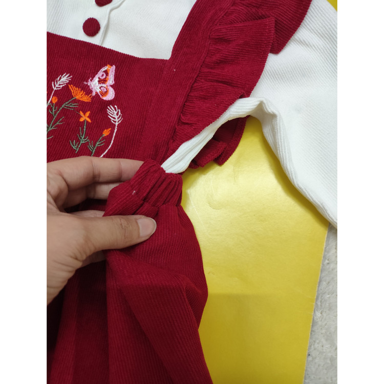 پیراهن سارافانی دخترانه مجلسی مخمل کبریتی رنگ قرمز و سفید