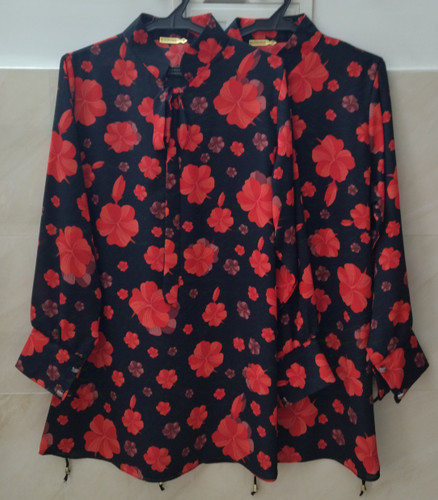 شومیز زنانه یلدایی طرح دار کرپ حریر