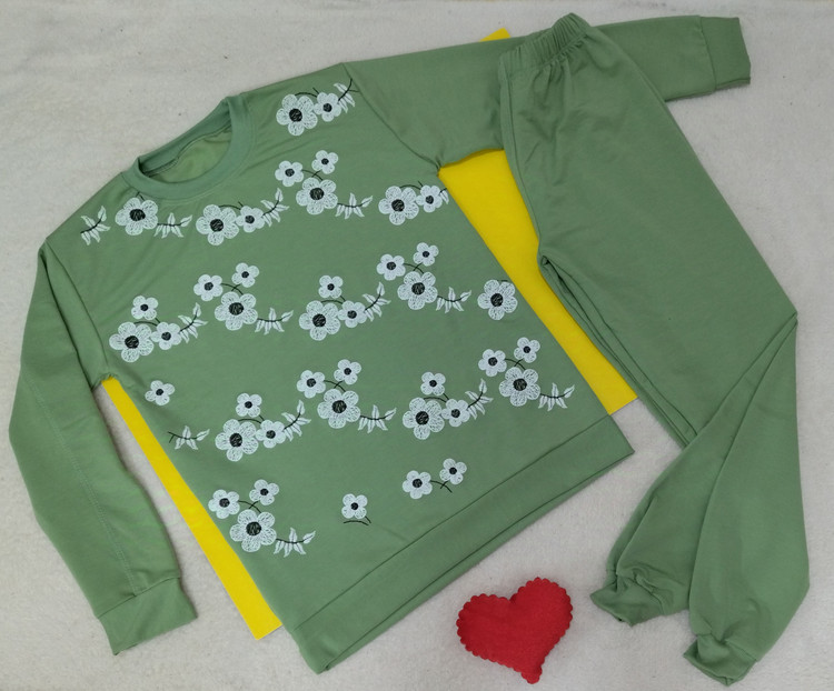 بلوز شلوار اسپرت طرحدار دورس زنانه و دخترانه رنگ سبز