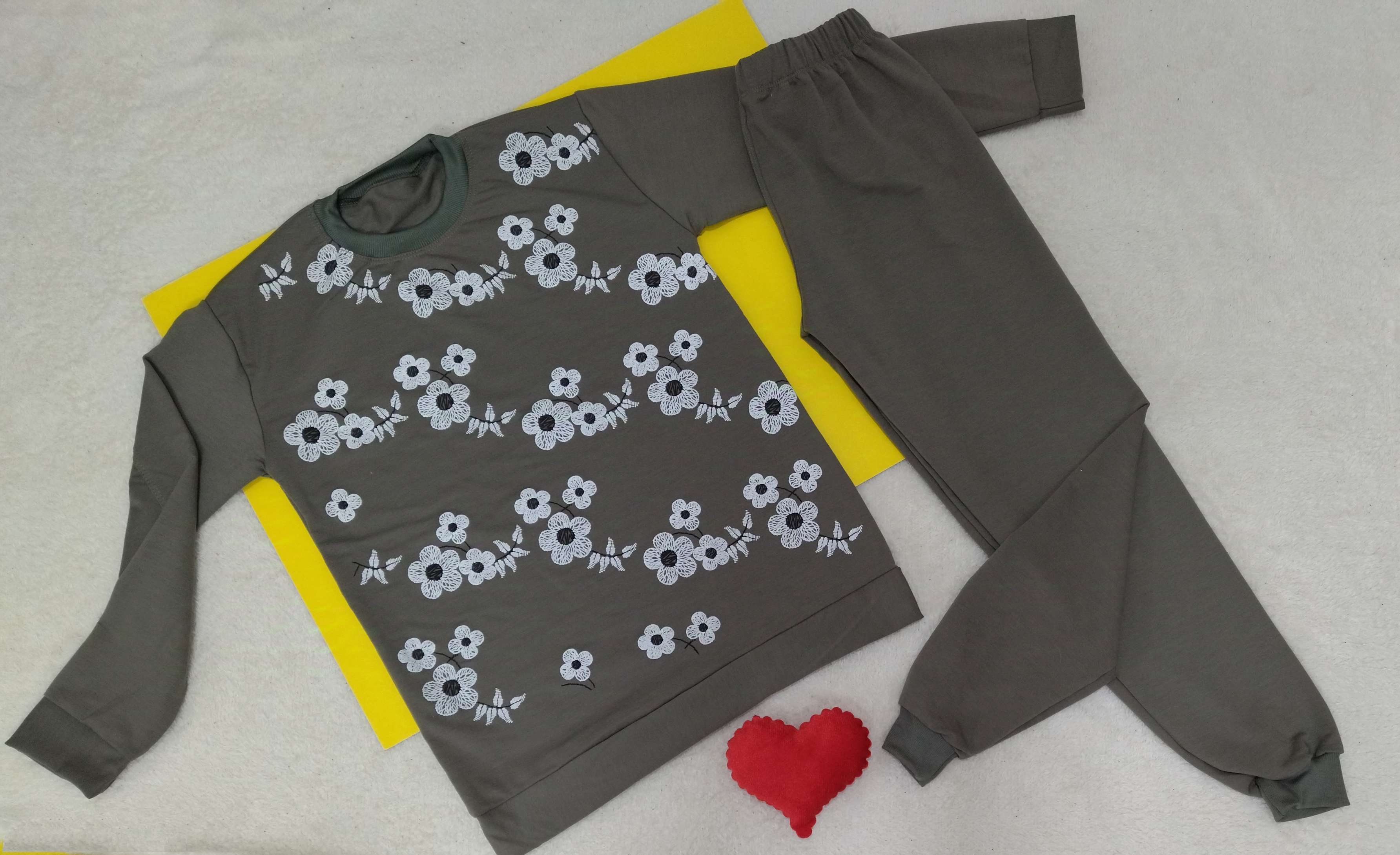 بلوز شلوار اسپرت طرحدار دورس