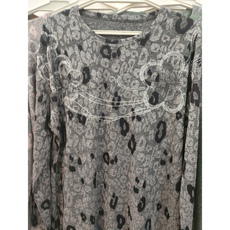 بلوز زنانه طرح دار جنس ژاکارد