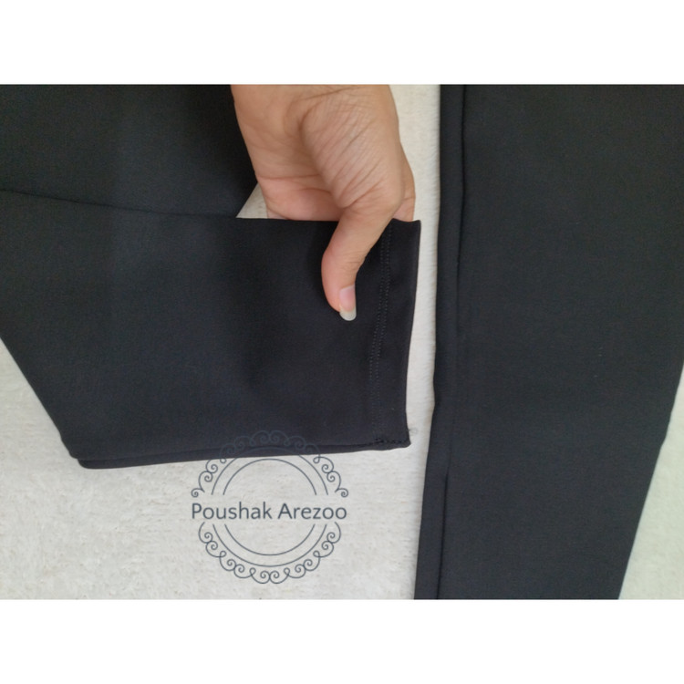 خرید شلوار ساپورتی براق زنانه رنگ مشکی برند فیلیز