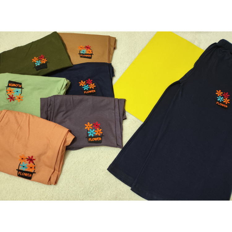 شلوارک زنانه فری سایز قواره بزرگ طرح flower