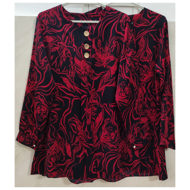 خرید شومیز مجلسی زنانه طرح دار یقه گرد قرمز